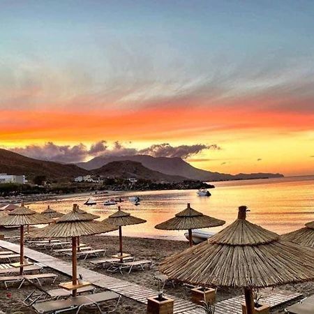Molos Beach Rooms Kíssamos Eksteriør bilde