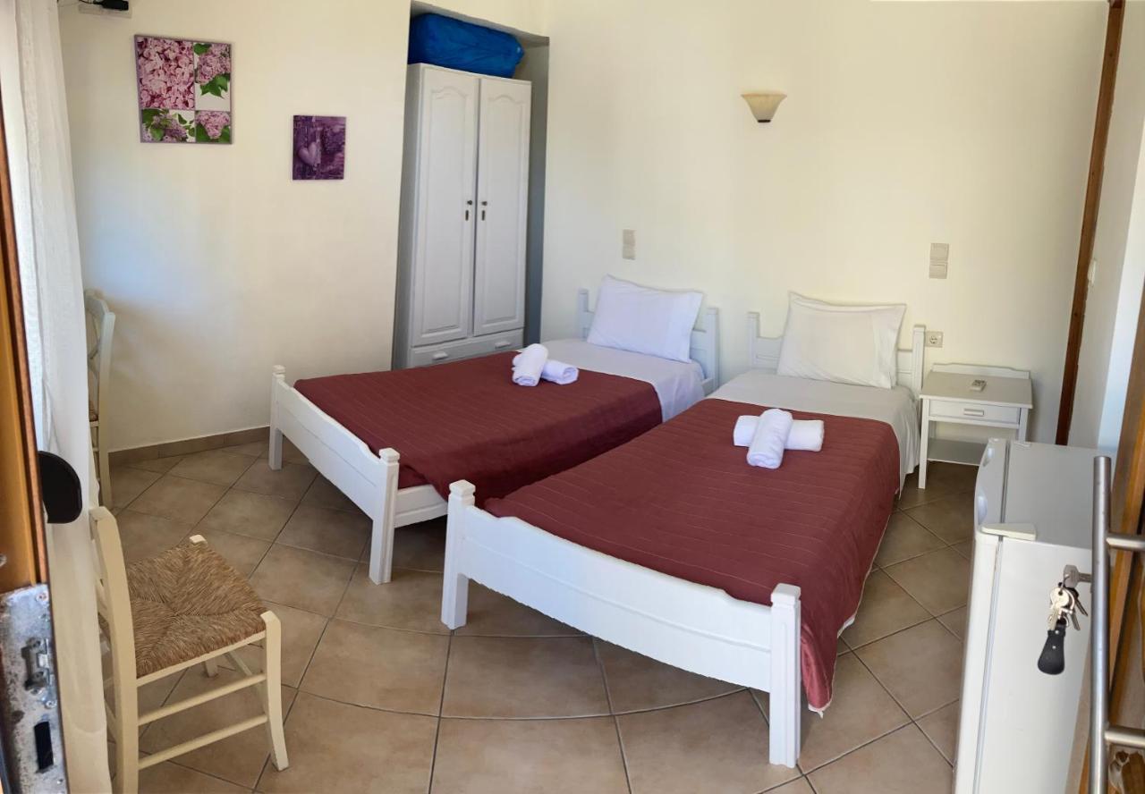 Molos Beach Rooms Kíssamos Eksteriør bilde
