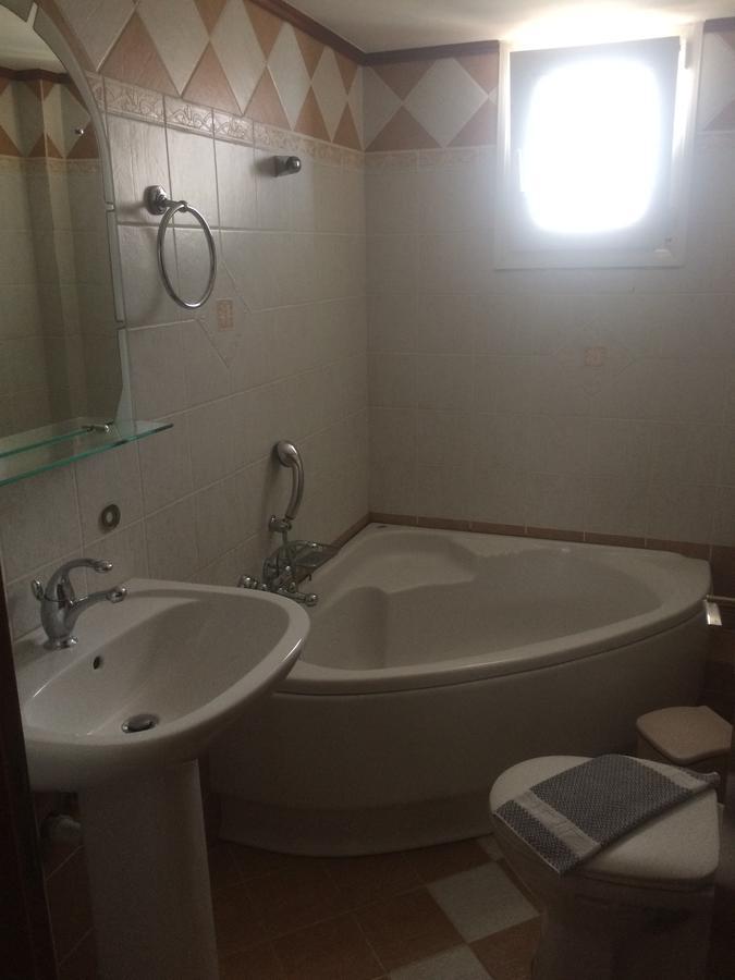 Molos Beach Rooms Kíssamos Eksteriør bilde