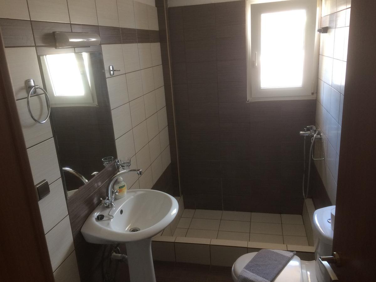 Molos Beach Rooms Kíssamos Eksteriør bilde