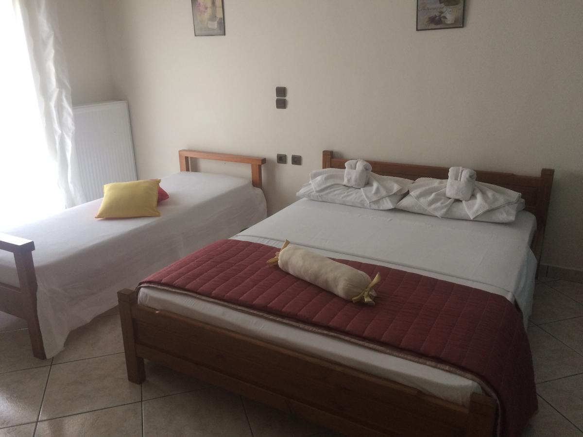Molos Beach Rooms Kíssamos Eksteriør bilde